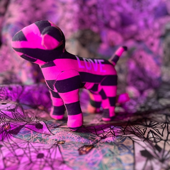 Vintage PINK Victoria’s Secret Dog plush’s - Picture 5 of 7